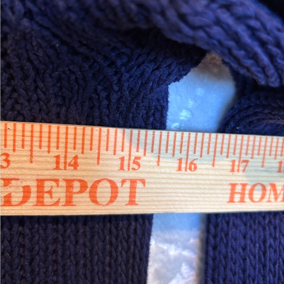 Banana Republic Navy Knit Deep V-Neck Sweater (L) — Longline, Lightweight - Picture 4 of 6